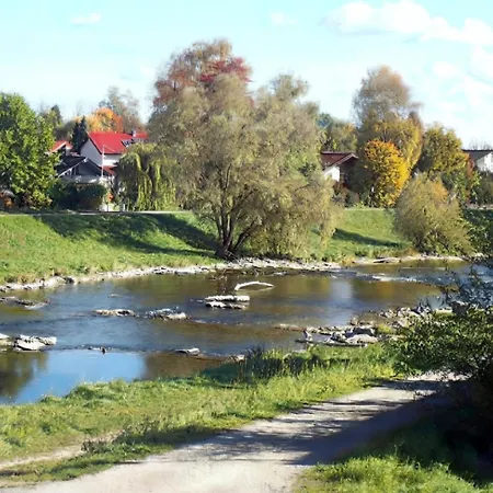 Mangmalltal Ferien Am Fluss شقة